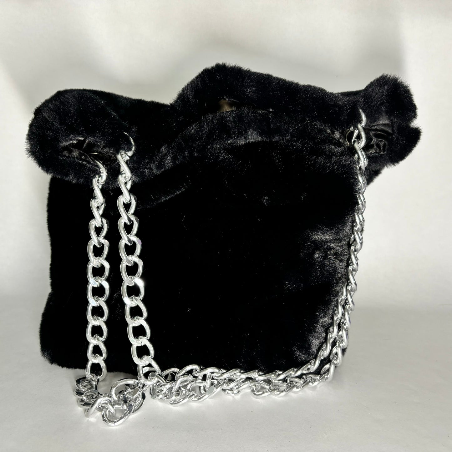L-TOTE FUR