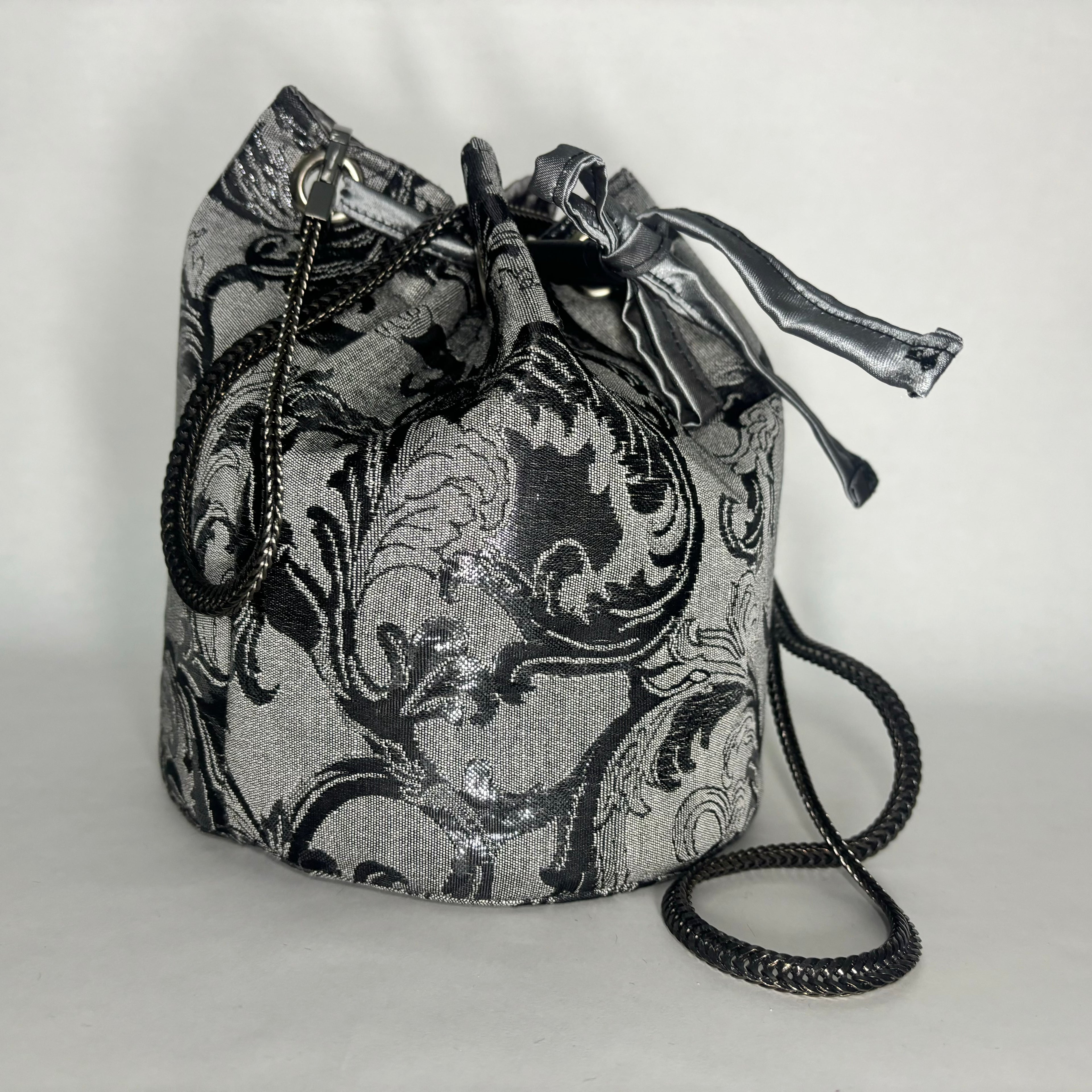 3# LIMITED EDITION LYNSY ISADORA